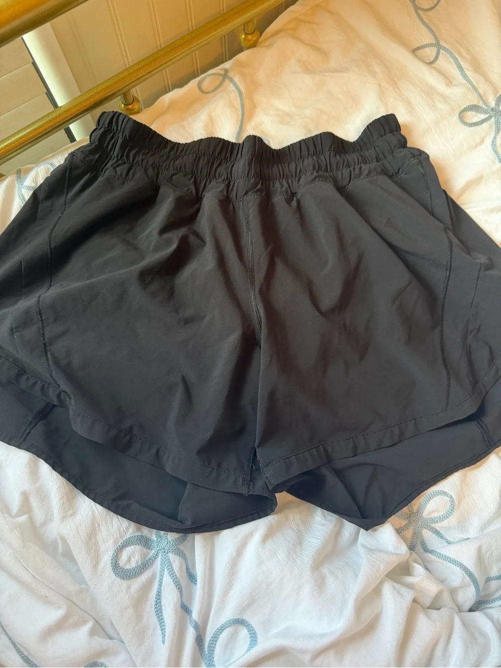 lululemon black hotty hot 5” shorts